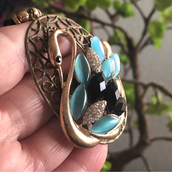 Handcrafted repurpose moon glow swan agate howlite stone necklace - Picture 11 of 14